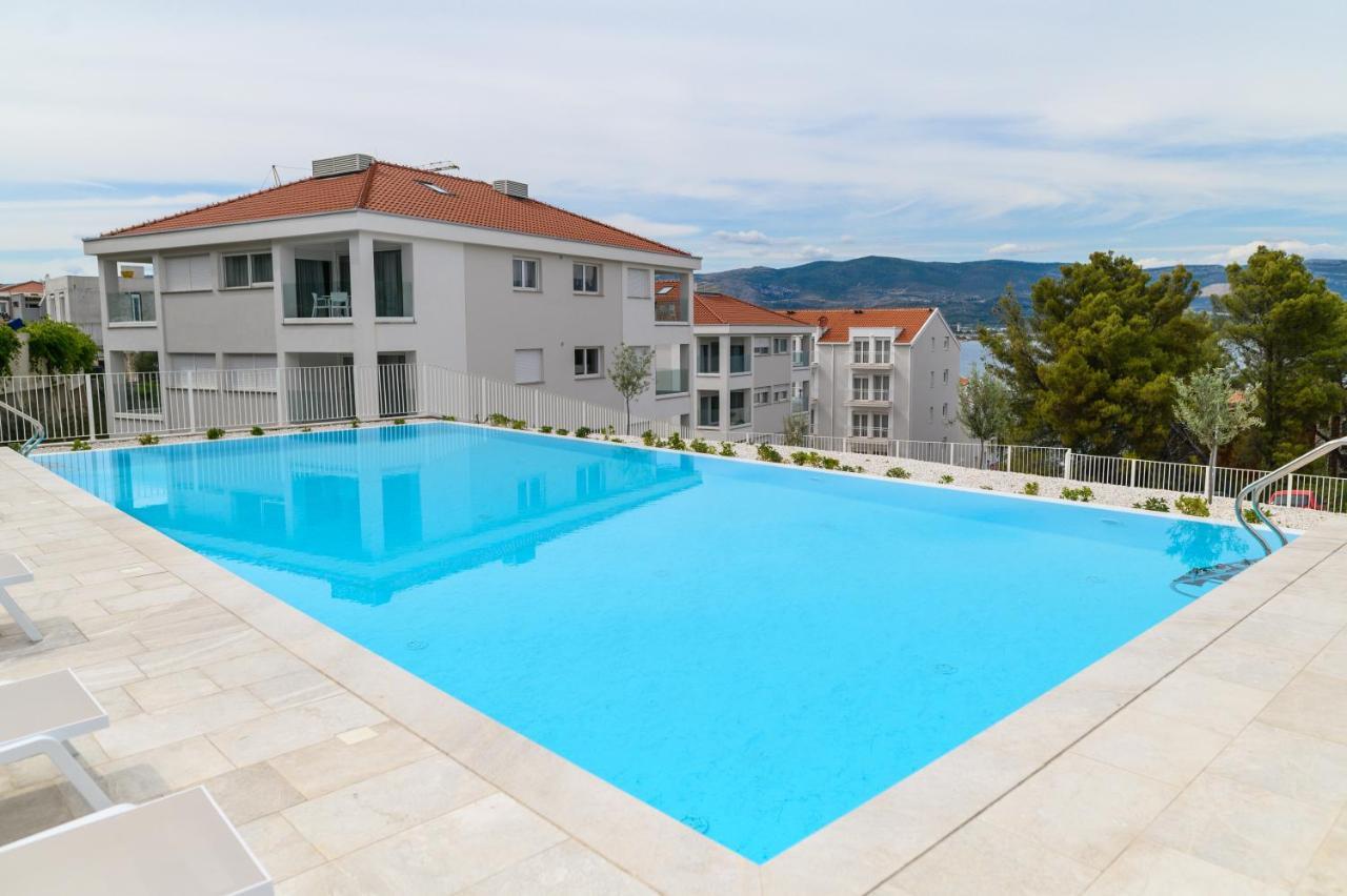 Malo More Resort Arbanija 외부 사진