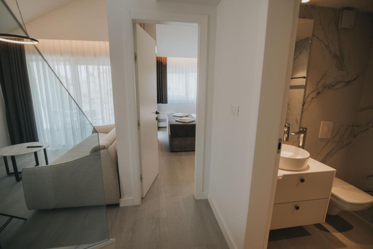 Malo More Resort Arbanija 외부 사진
